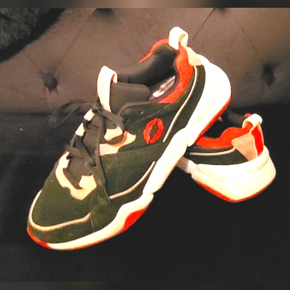 PUMA 9.5 Sneaker Exclusive Maybelline New York Collaboration  CUTE 💋